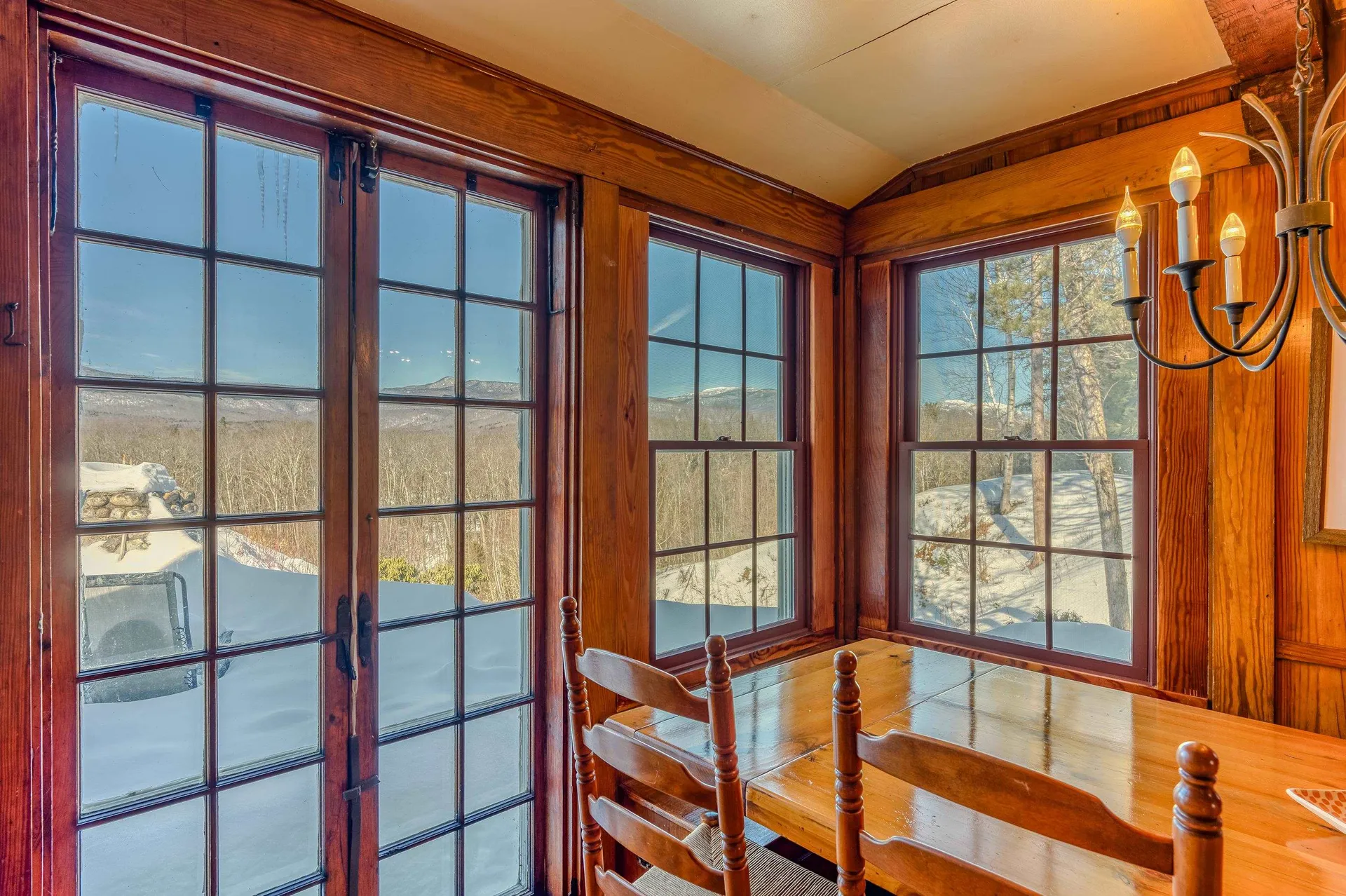 81 Meadow Lane Woodstock NH 03262