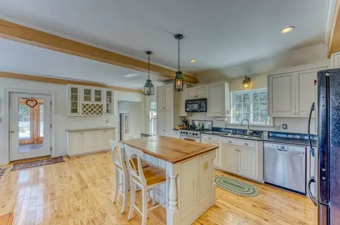 81 Meadow Lane Woodstock NH 03262