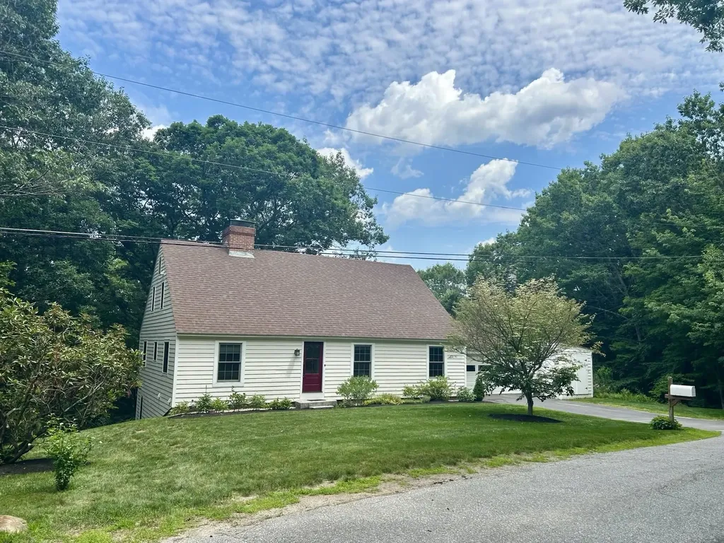 41 Roberts Road Hopkinton NH 03229