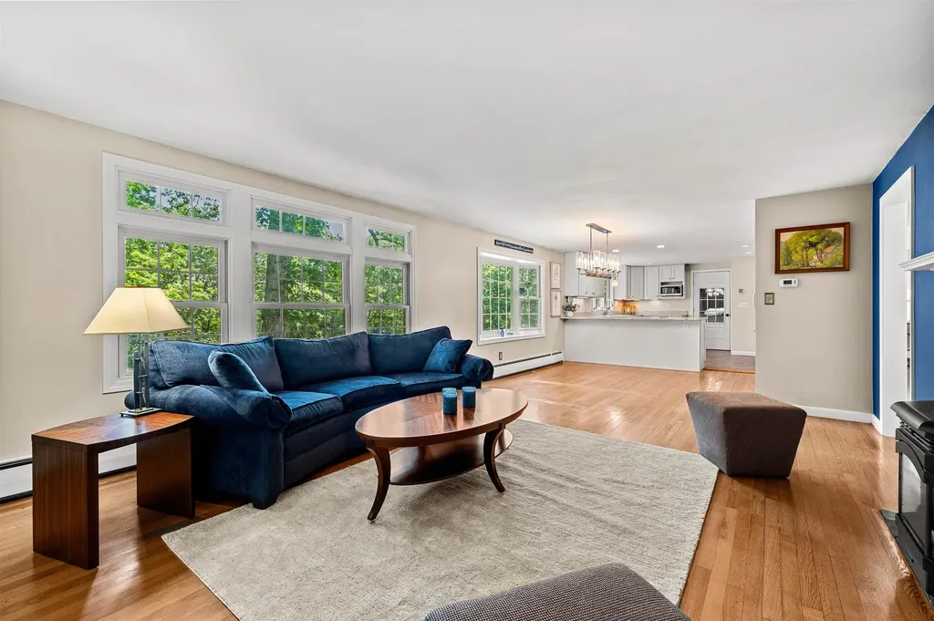 41 Roberts Road Hopkinton NH 03229