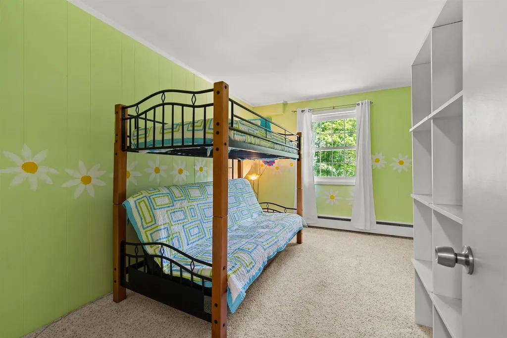 41 Roberts Road Hopkinton NH 03229