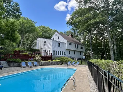 41 Roberts Road Hopkinton NH 03229