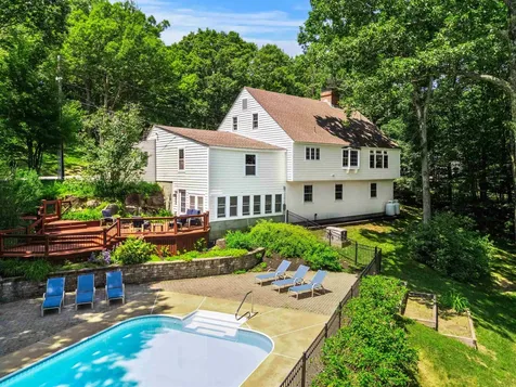 41 Roberts Road Hopkinton NH 03229
