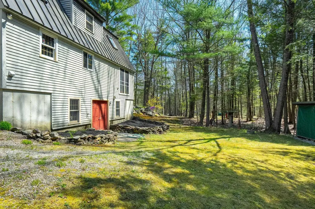 23 Devon Drive Danville NH 03819