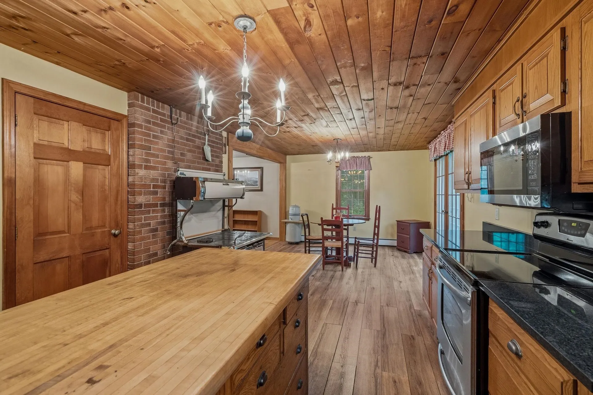 23 Devon Drive Danville NH 03819