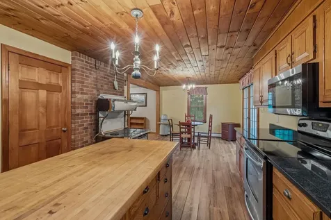 23 Devon Drive Danville NH 03819
