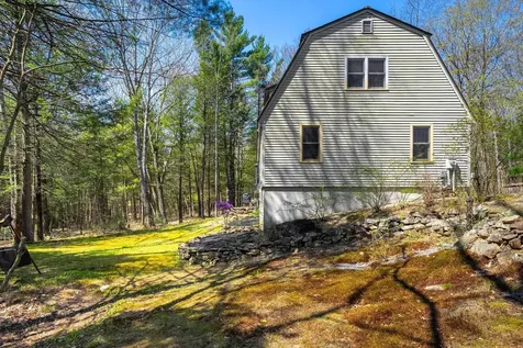 23 Devon Drive Danville NH 03819