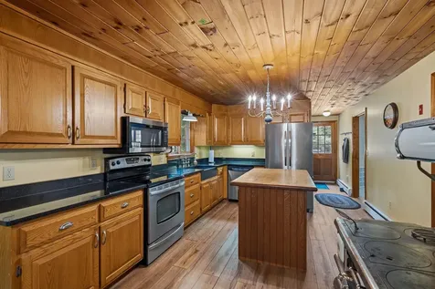 23 Devon Drive Danville NH 03819