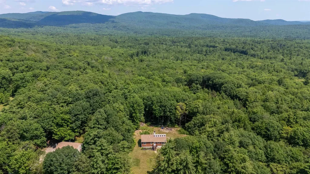 63 Partridge Drive Middleton NH 03887