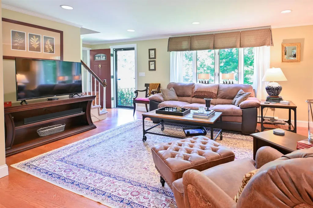 44 Berkley Street Merrimack NH 03054