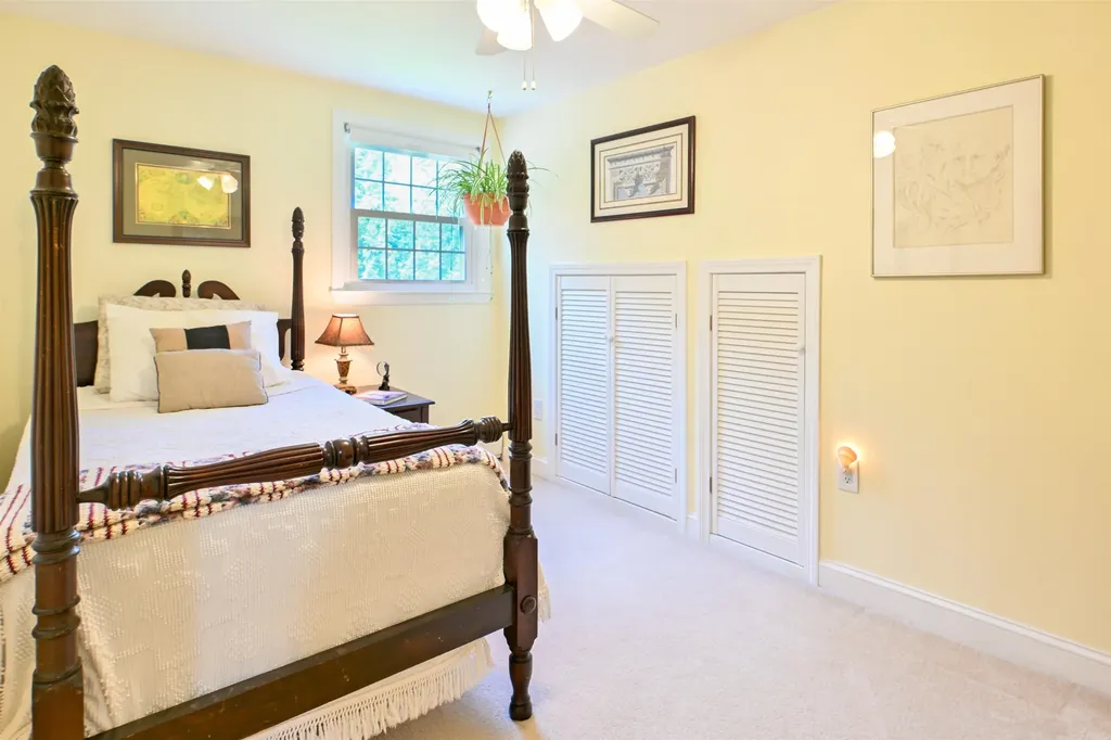 44 Berkley Street Merrimack NH 03054