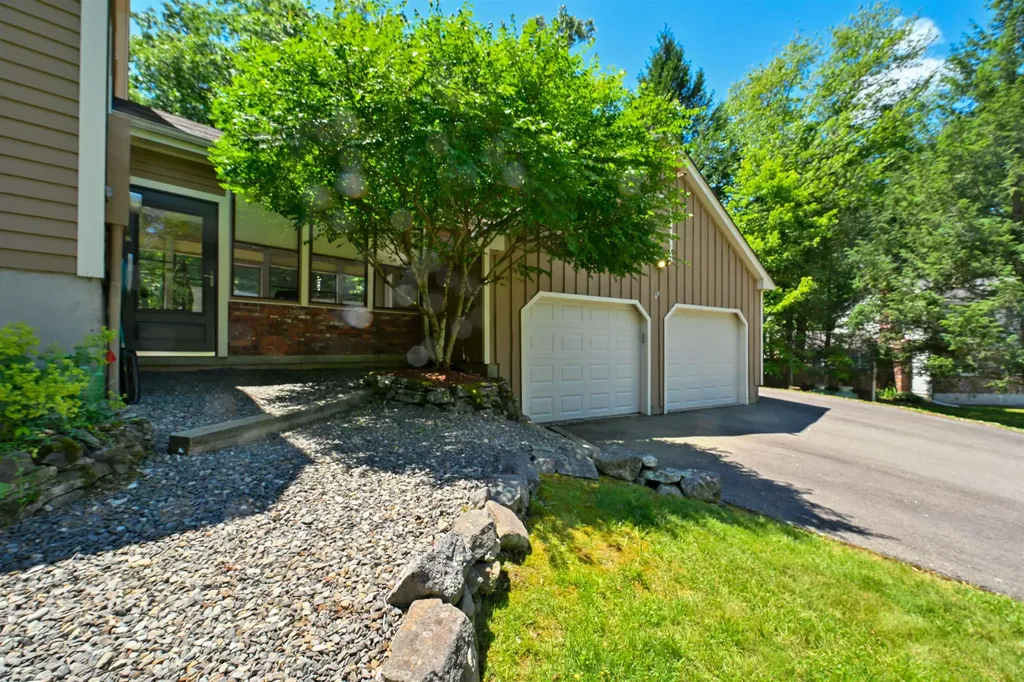 44 Berkley Street Merrimack NH 03054