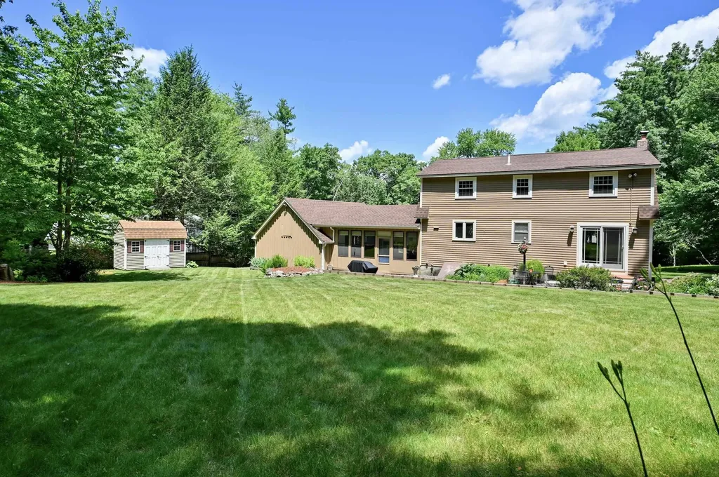 44 Berkley Street Merrimack NH 03054