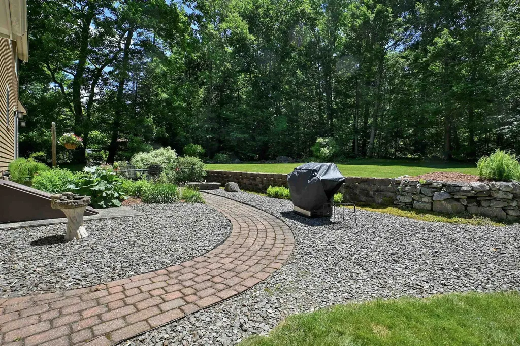 44 Berkley Street Merrimack NH 03054