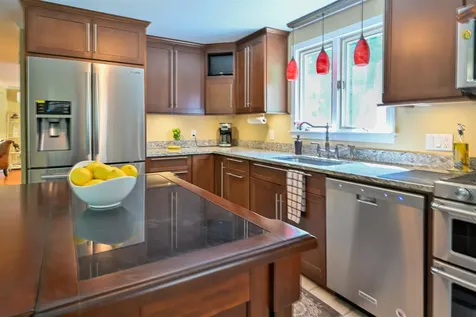 44 Berkley Street Merrimack NH 03054