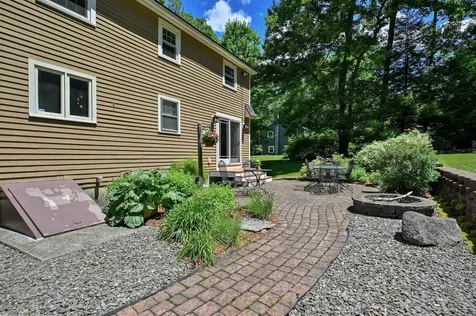 44 Berkley Street Merrimack NH 03054
