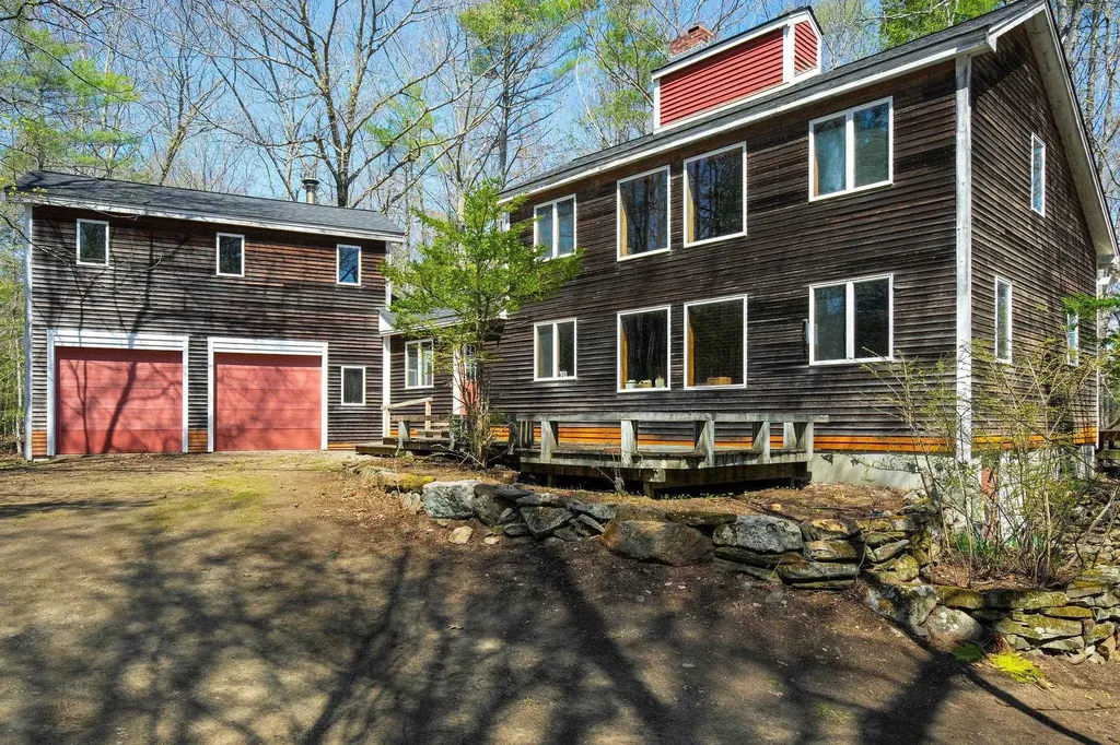18 Devon Drive Danville NH 03819
