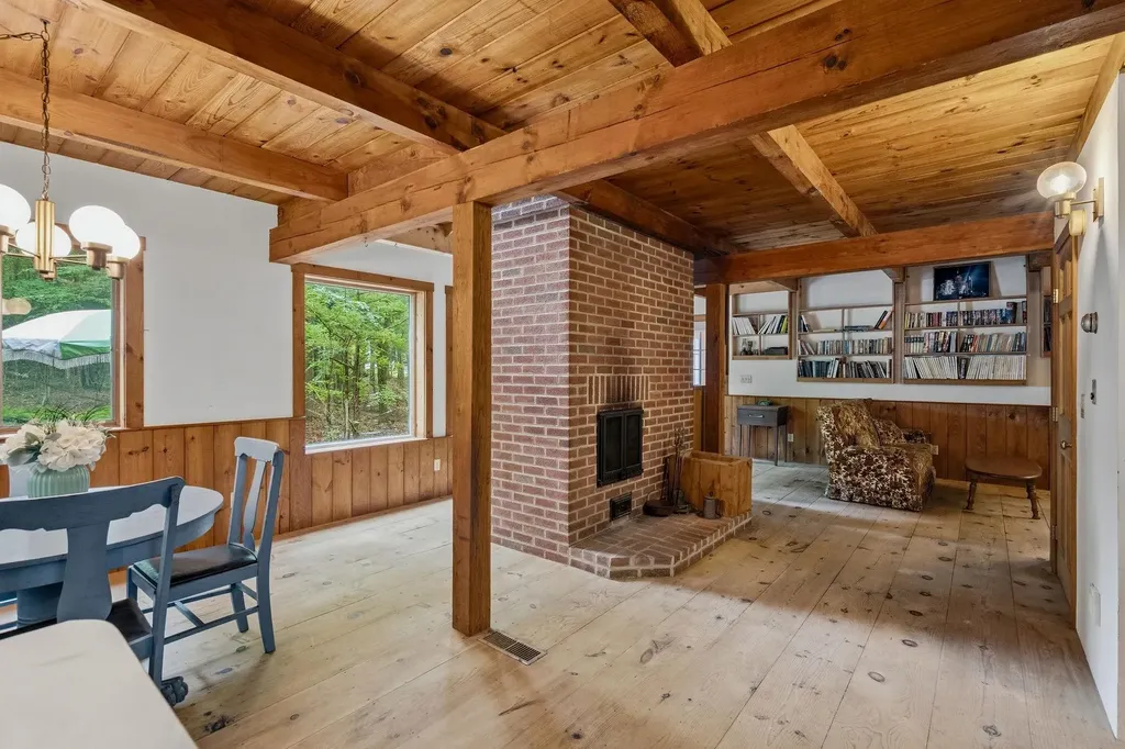 18 Devon Drive Danville NH 03819