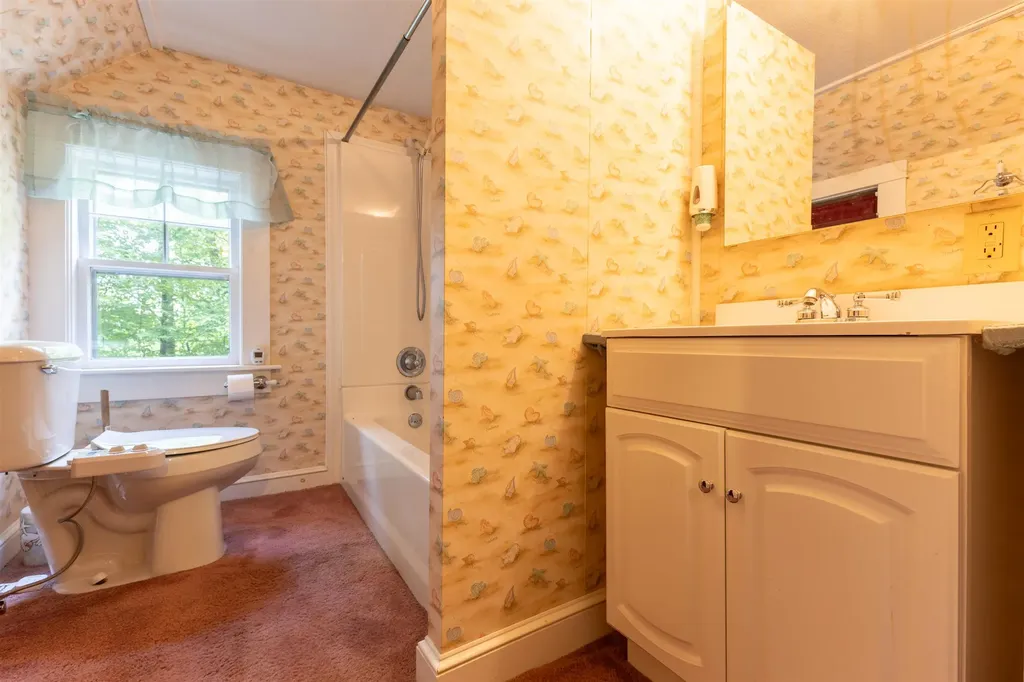 32 Grannis Street Claremont NH 03743