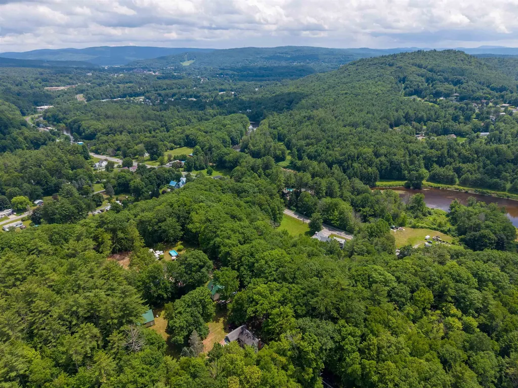 32 Grannis Street Claremont NH 03743