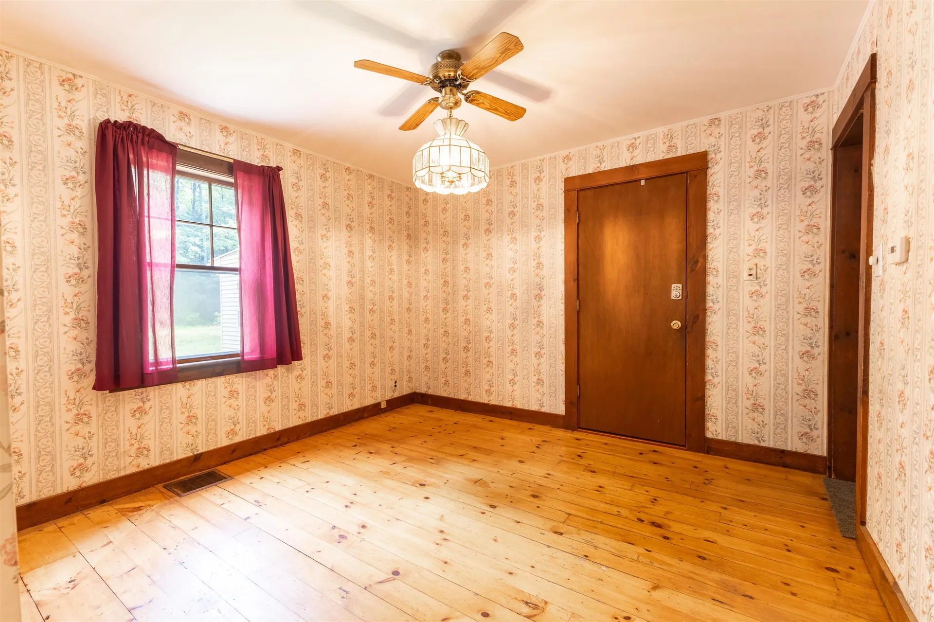 32 Grannis Street Claremont NH 03743