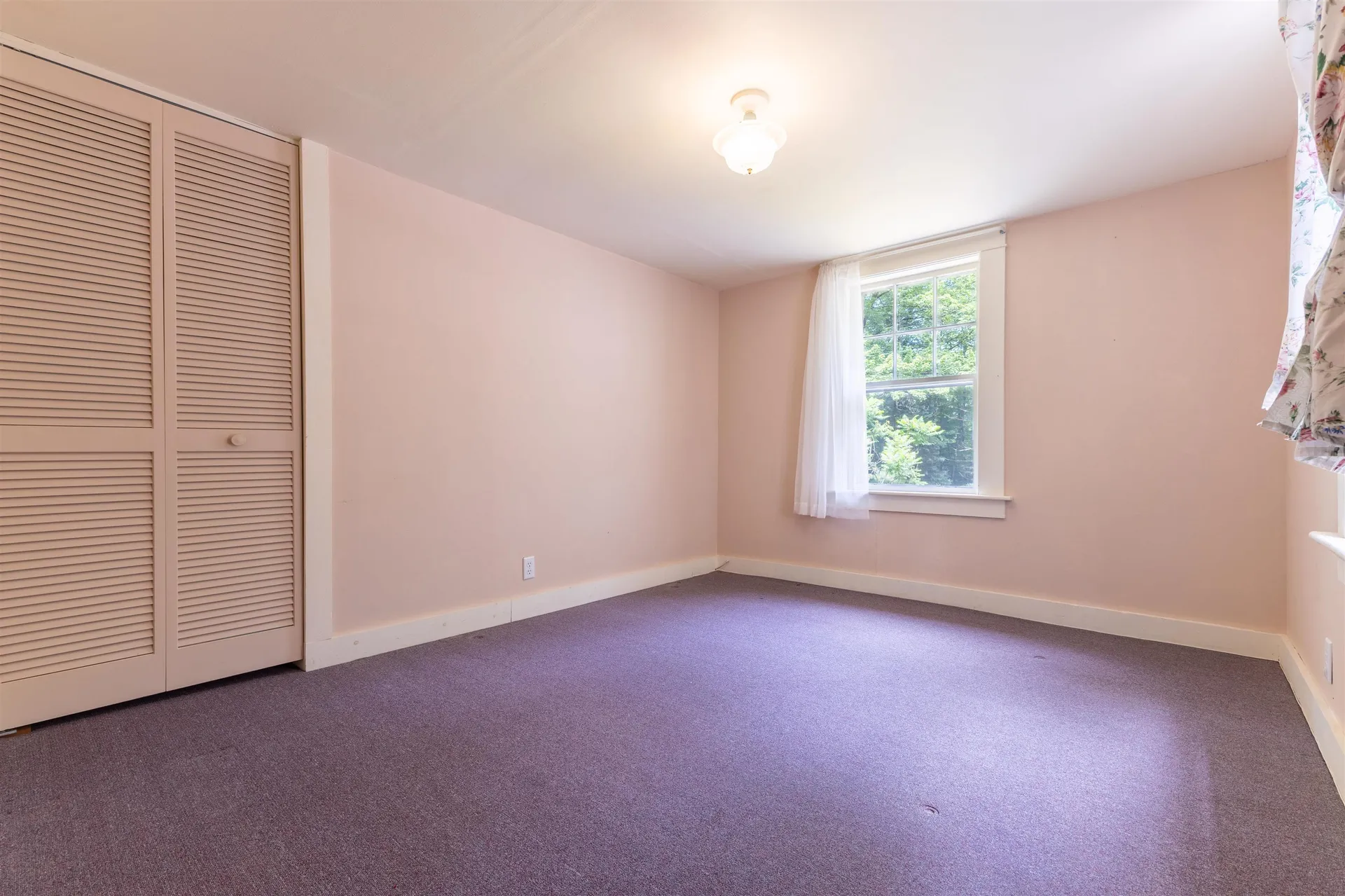 32 Grannis Street Claremont NH 03743