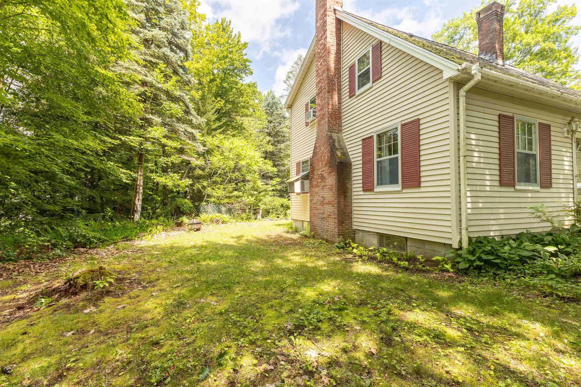 32 Grannis Street Claremont NH 03743