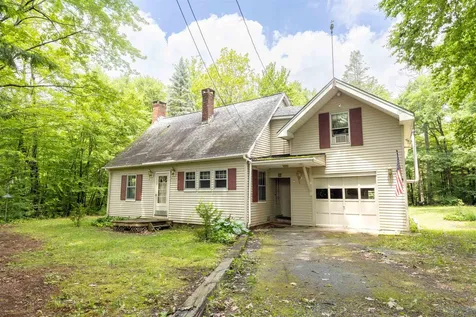 32 Grannis Street Claremont NH 03743