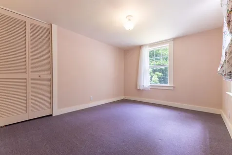 32 Grannis Street Claremont NH 03743