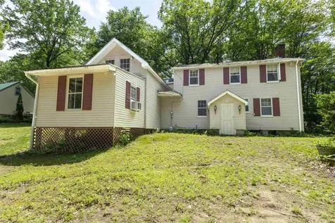 32 Grannis Street Claremont NH 03743