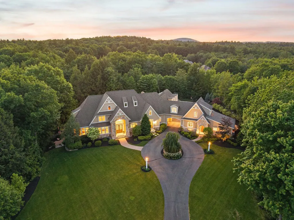 1 Willowbrook Court Bedford NH 03110