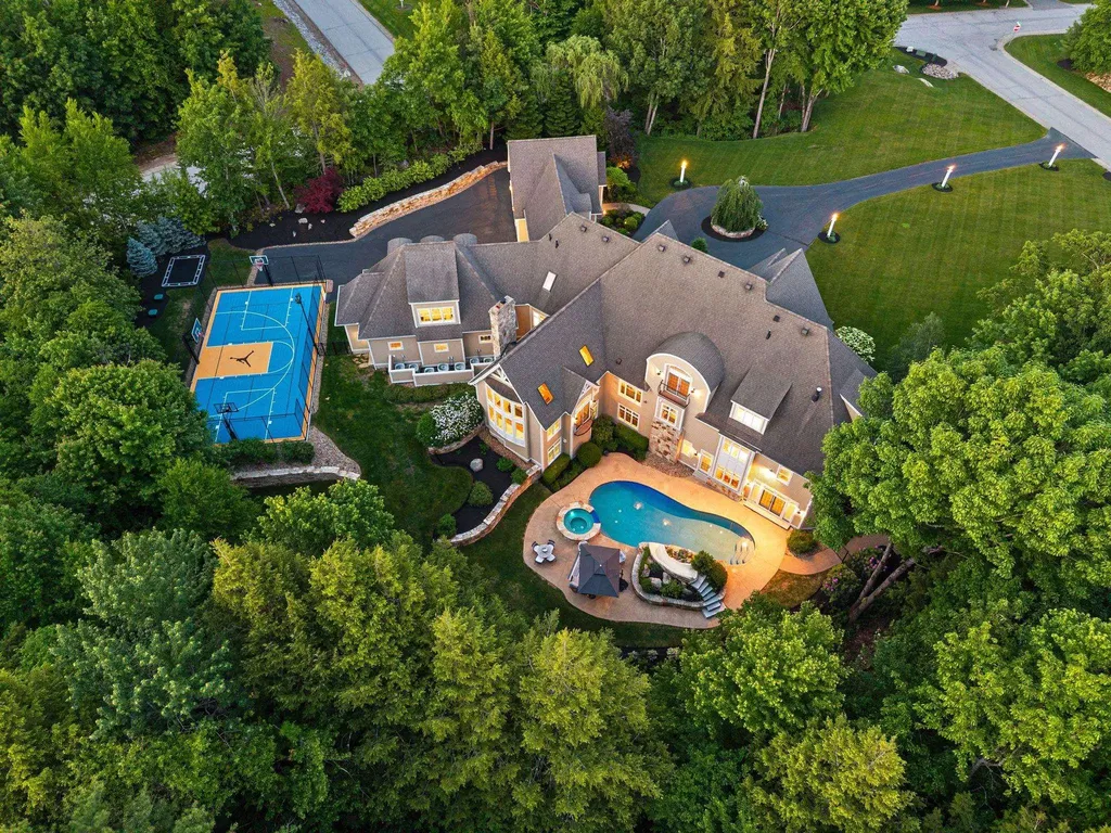 1 Willowbrook Court Bedford NH 03110