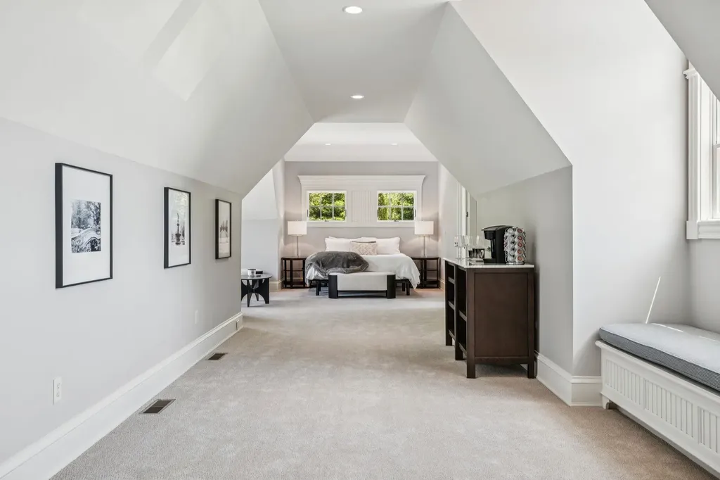 1 Willowbrook Court Bedford NH 03110