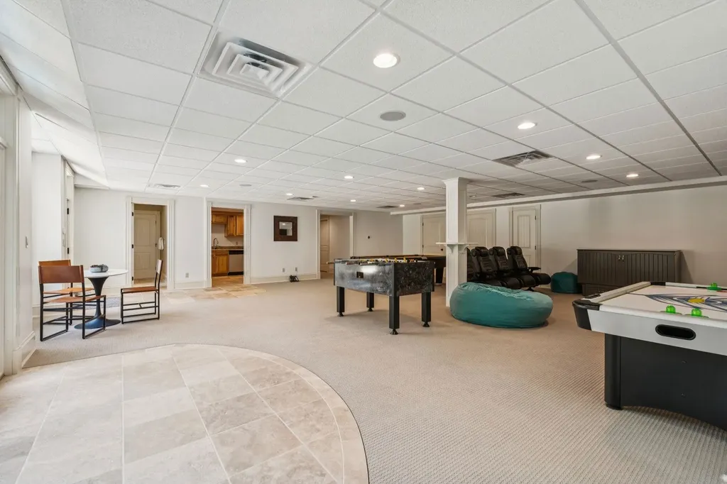 1 Willowbrook Court Bedford NH 03110