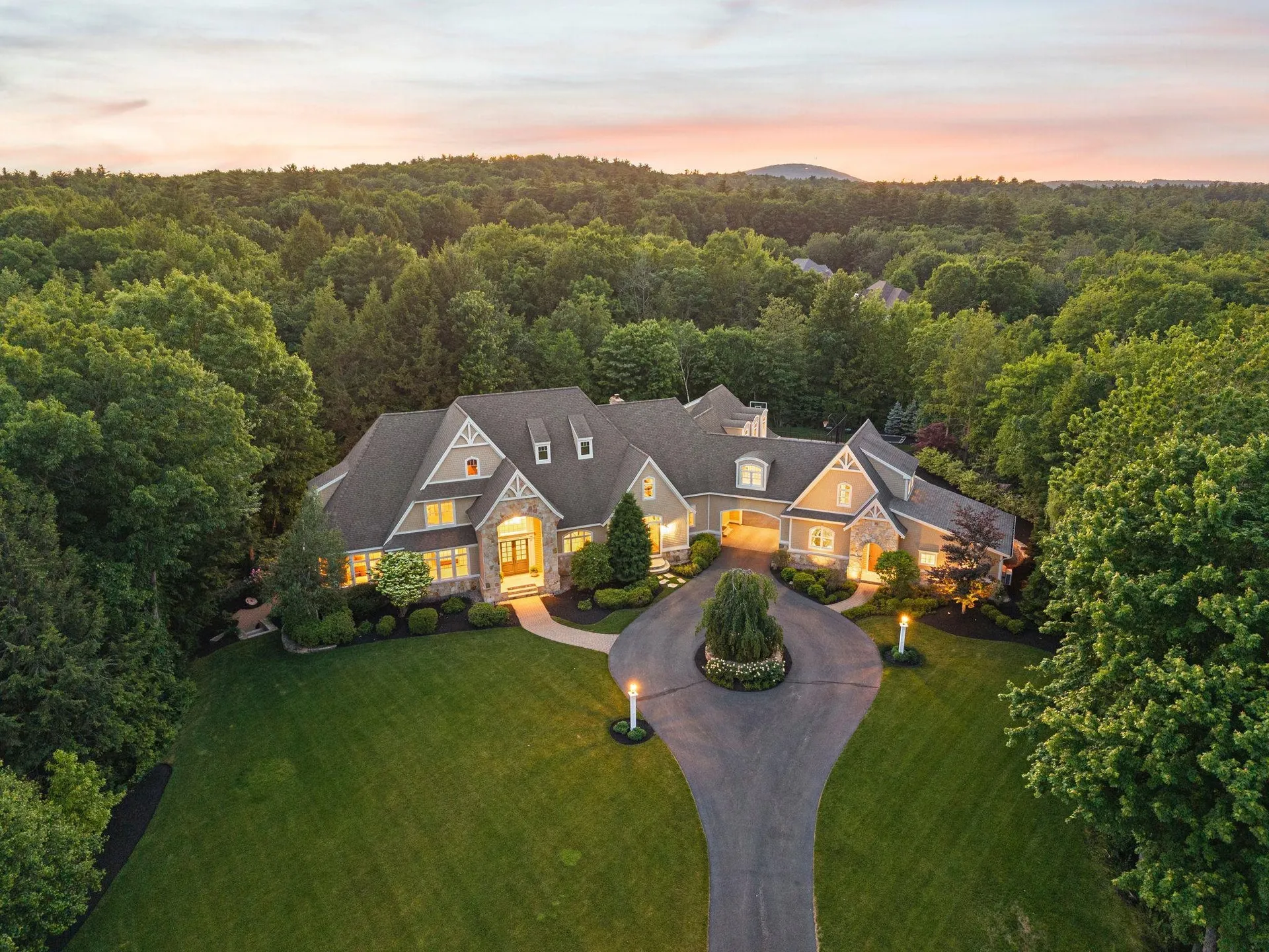 1 Willowbrook Court Bedford NH 03110