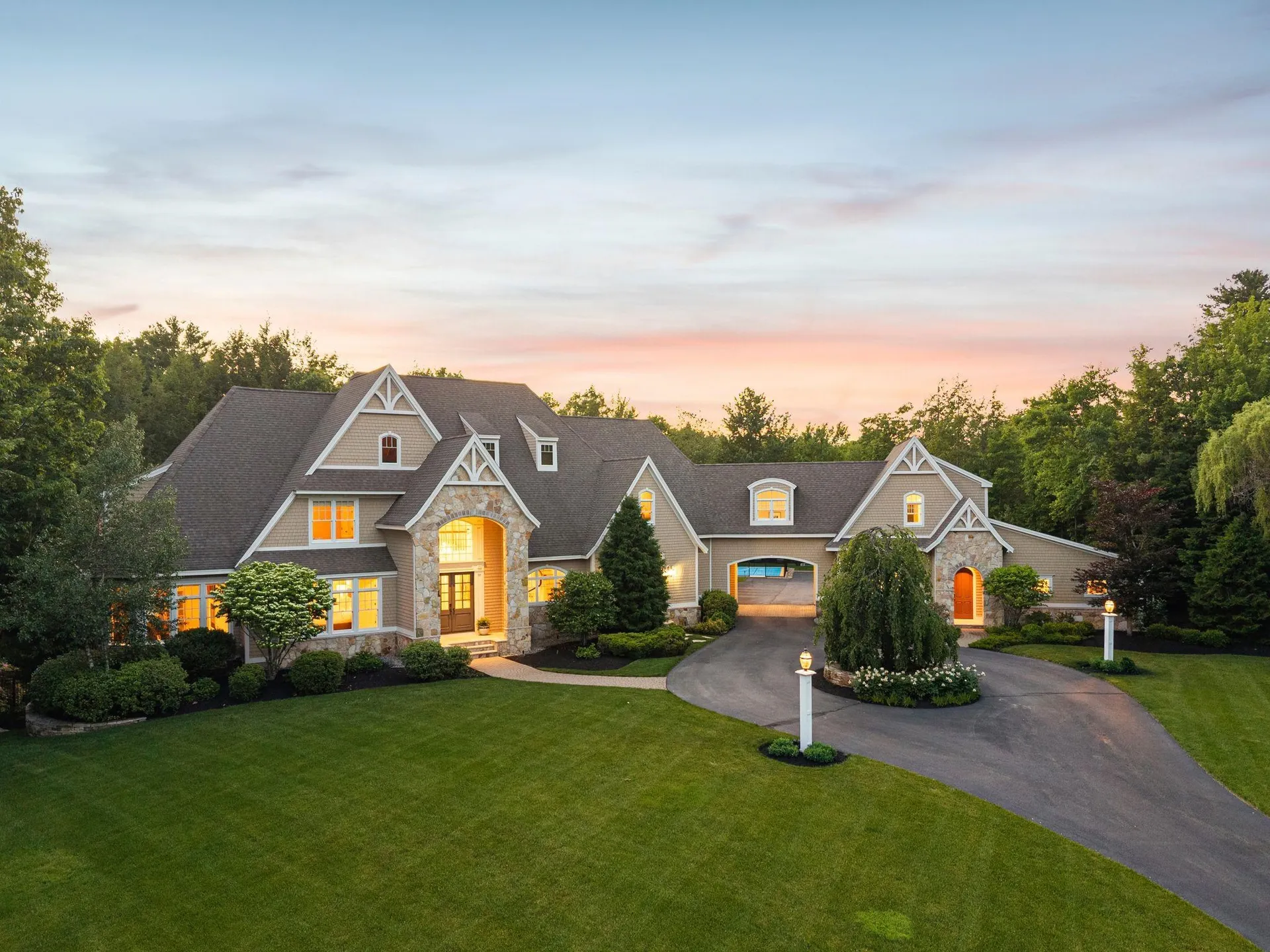 1 Willowbrook Court Bedford NH 03110