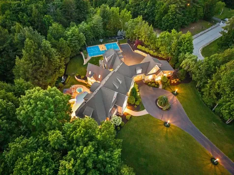1 Willowbrook Court Bedford NH 03110