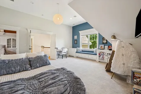 1 Willowbrook Court Bedford NH 03110