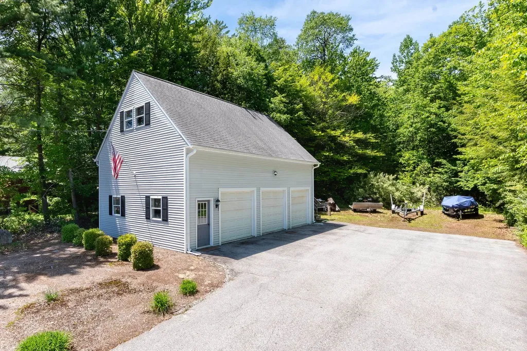 15 Cummings Cove Road Meredith NH 03253