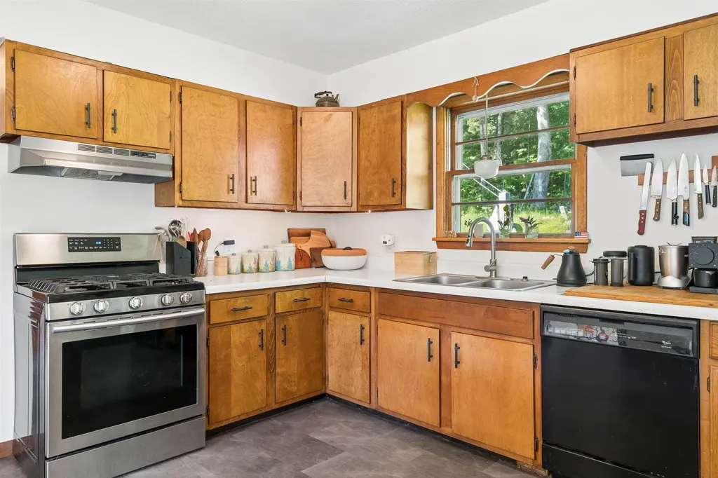 169 Whitney Hill Road Tunbridge VT 05077