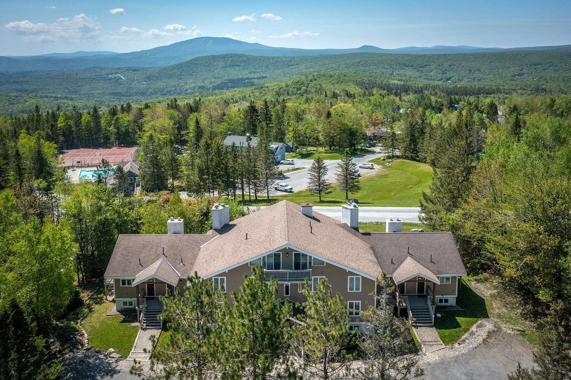 31 Farm Road Peru VT 05152