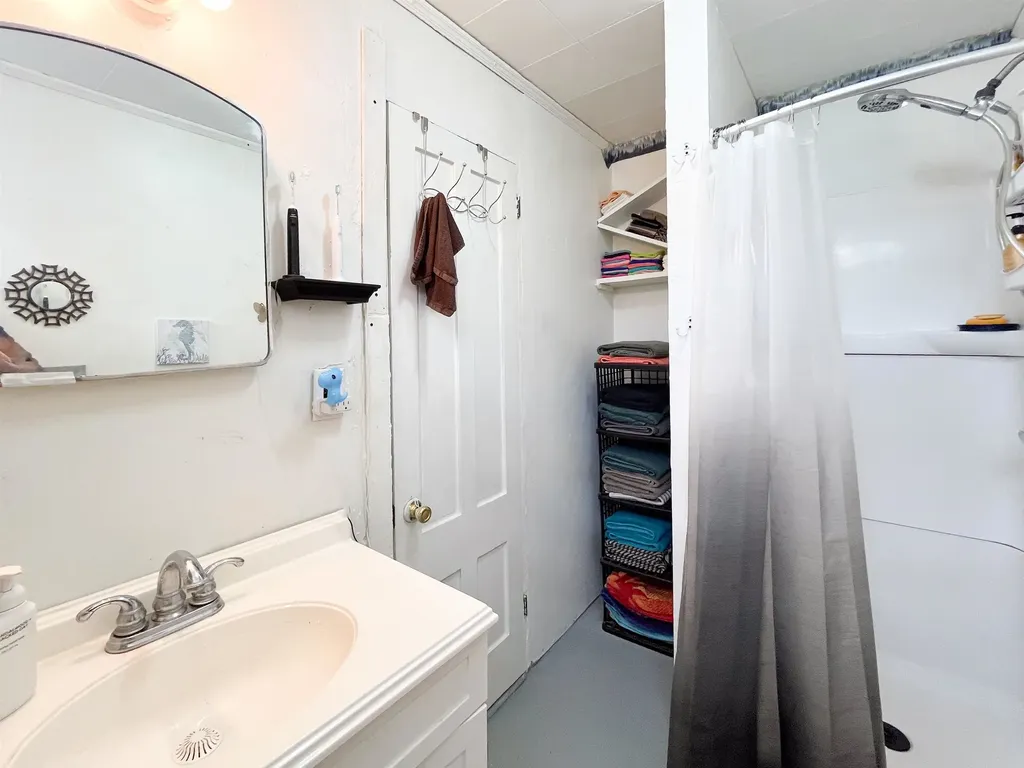 207 Main Street Littleton NH 03561
