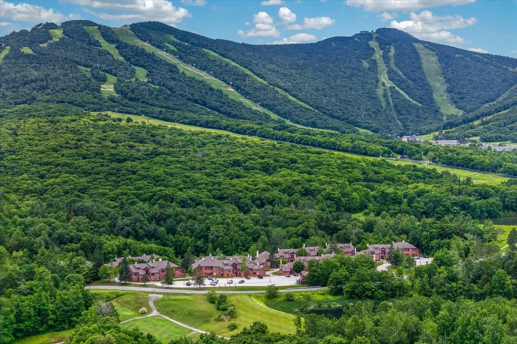 528 East Mountain Road Killington VT 05751