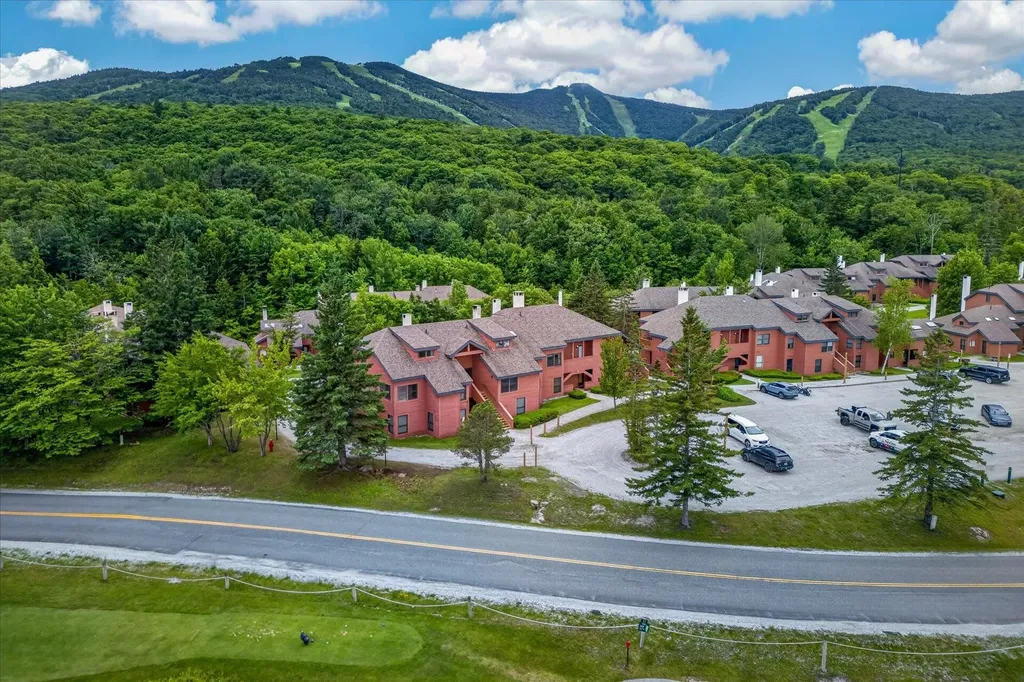 528 East Mountain Road Killington VT 05751