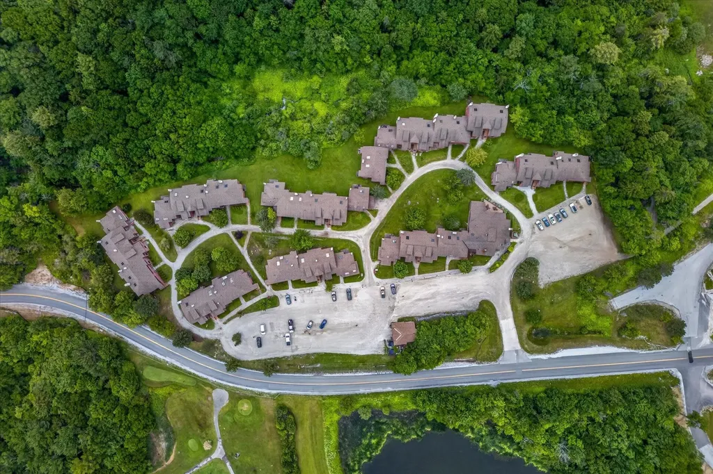 528 East Mountain Road Killington VT 05751