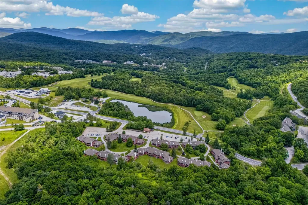528 East Mountain Road Killington VT 05751