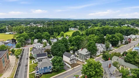 16 Manchester Street Nashua NH 03064