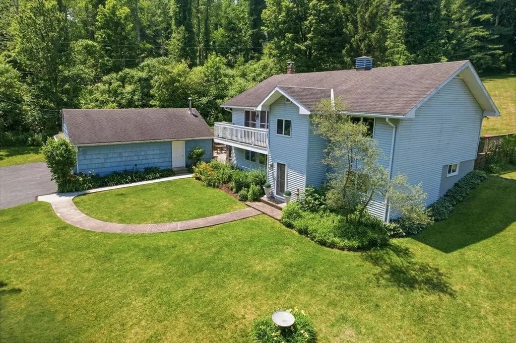 811 Middle Pownal Road Bennington VT 05201
