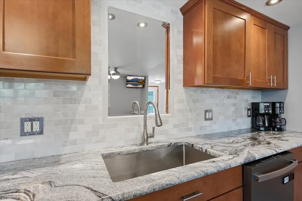 811 Middle Pownal Road Bennington VT 05201