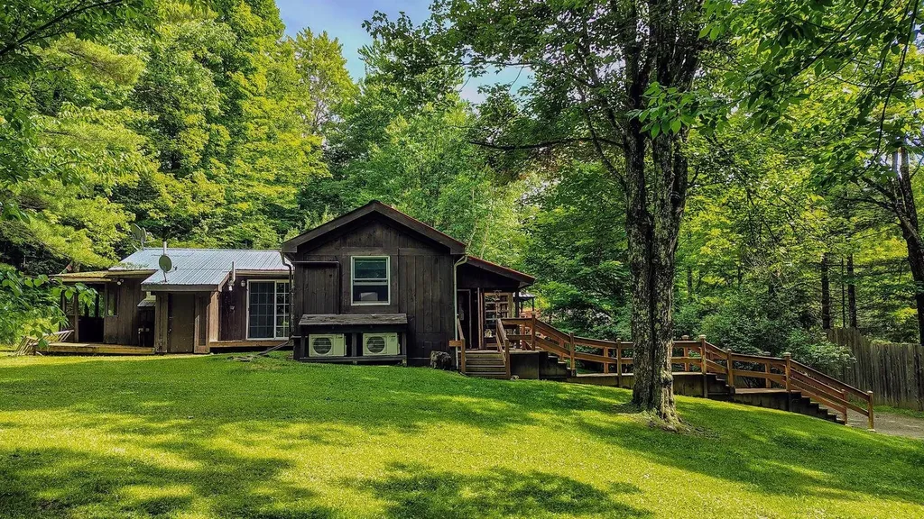 1229 Mason North Starksboro VT 05487